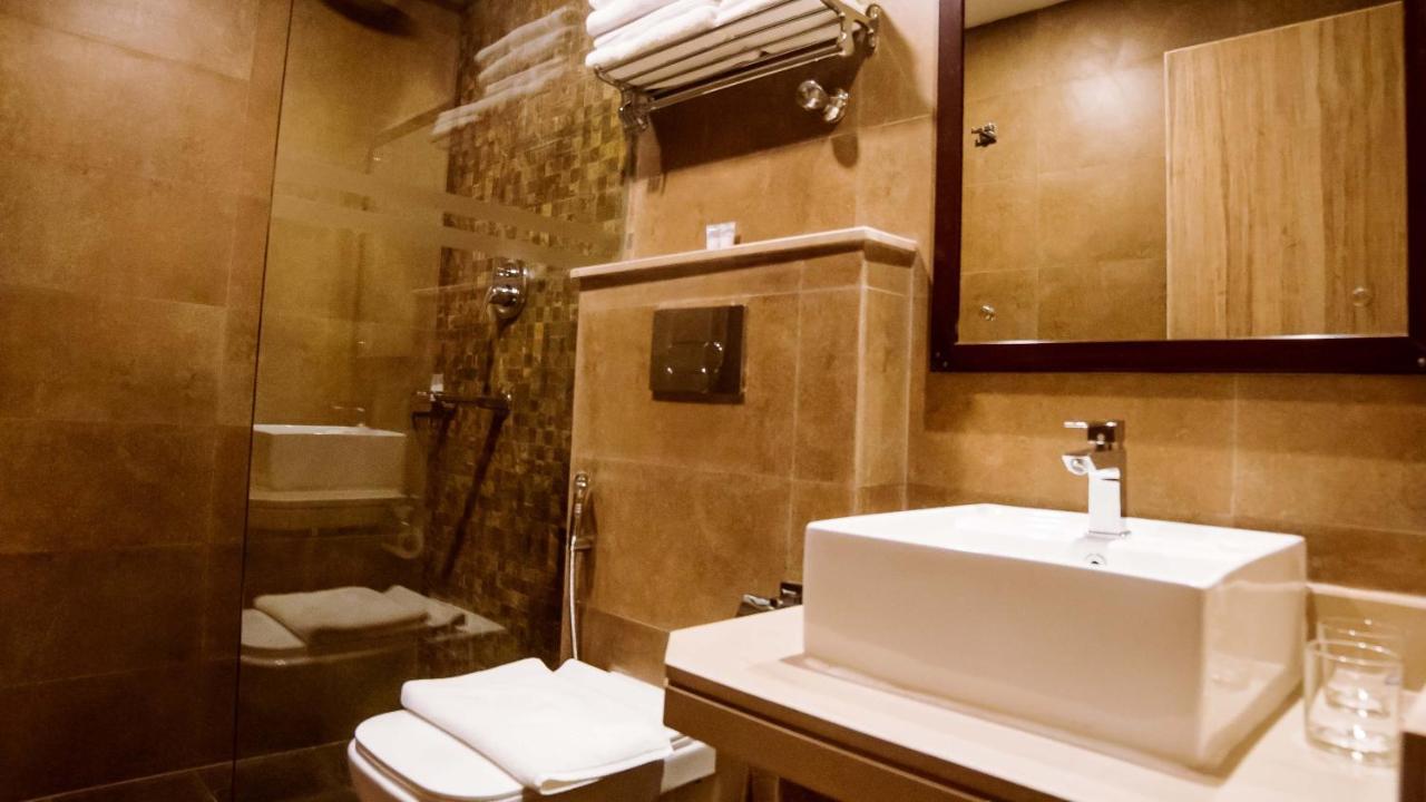 Aabas Pokhara By Barahi Hospitality Hotel Exterior photo