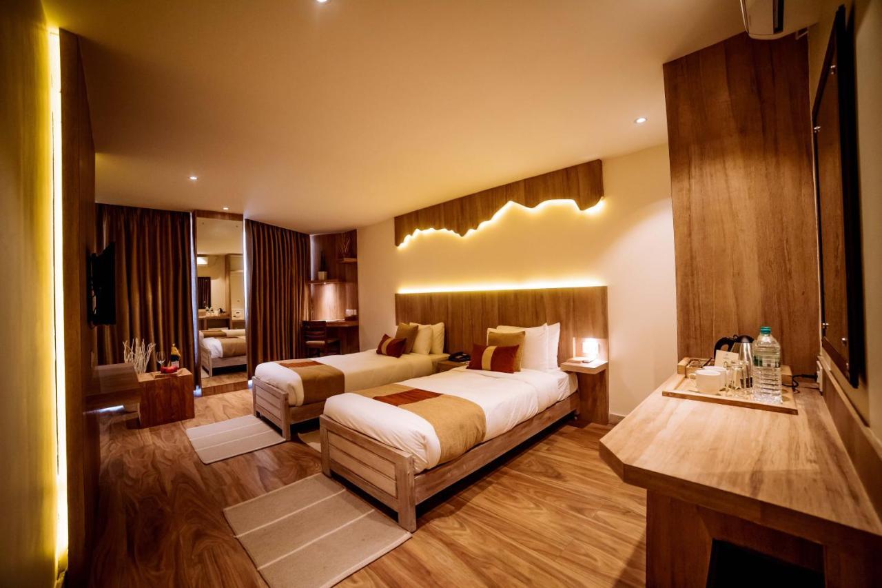 Aabas Pokhara By Barahi Hospitality Hotel Exterior photo