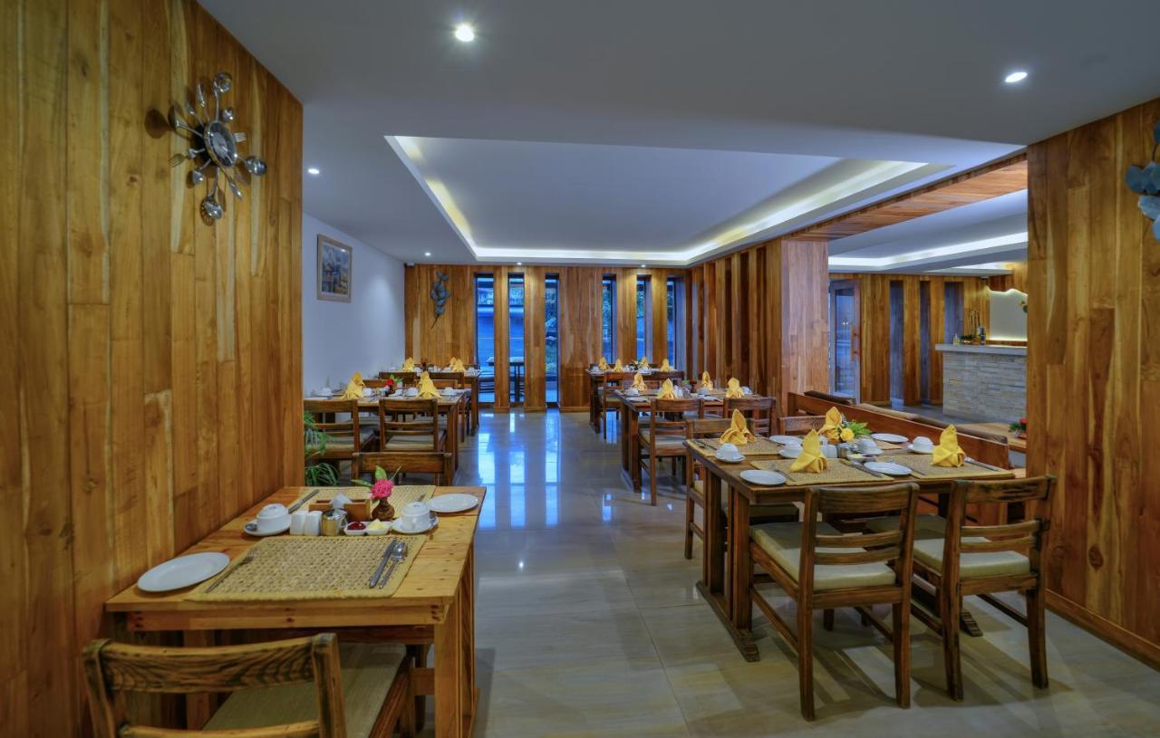 Aabas Pokhara By Barahi Hospitality Hotel Exterior photo