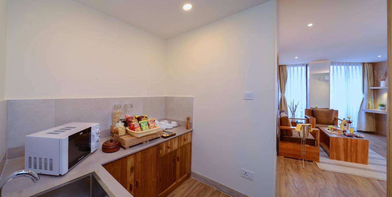 Aabas Pokhara By Barahi Hospitality Hotel Exterior photo