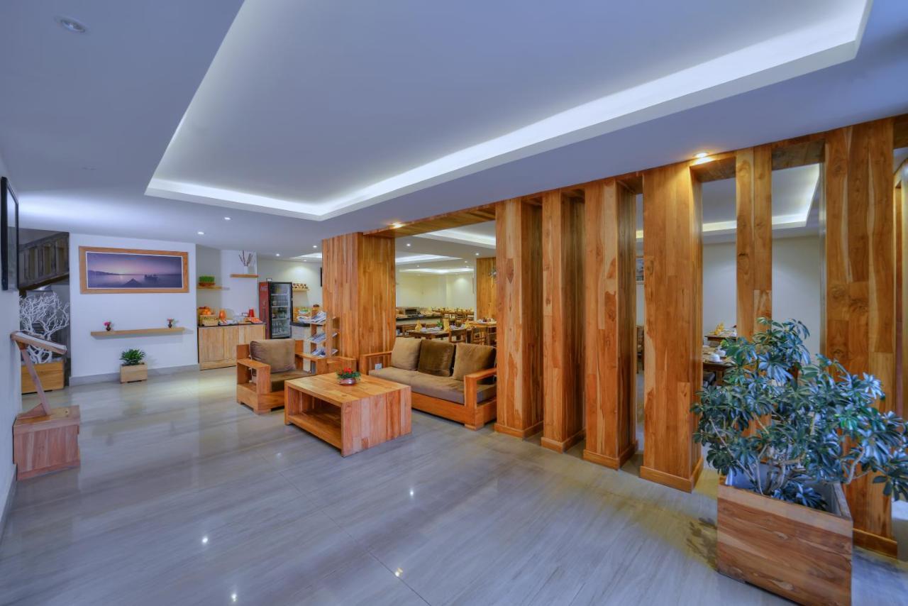 Aabas Pokhara By Barahi Hospitality Hotel Exterior photo