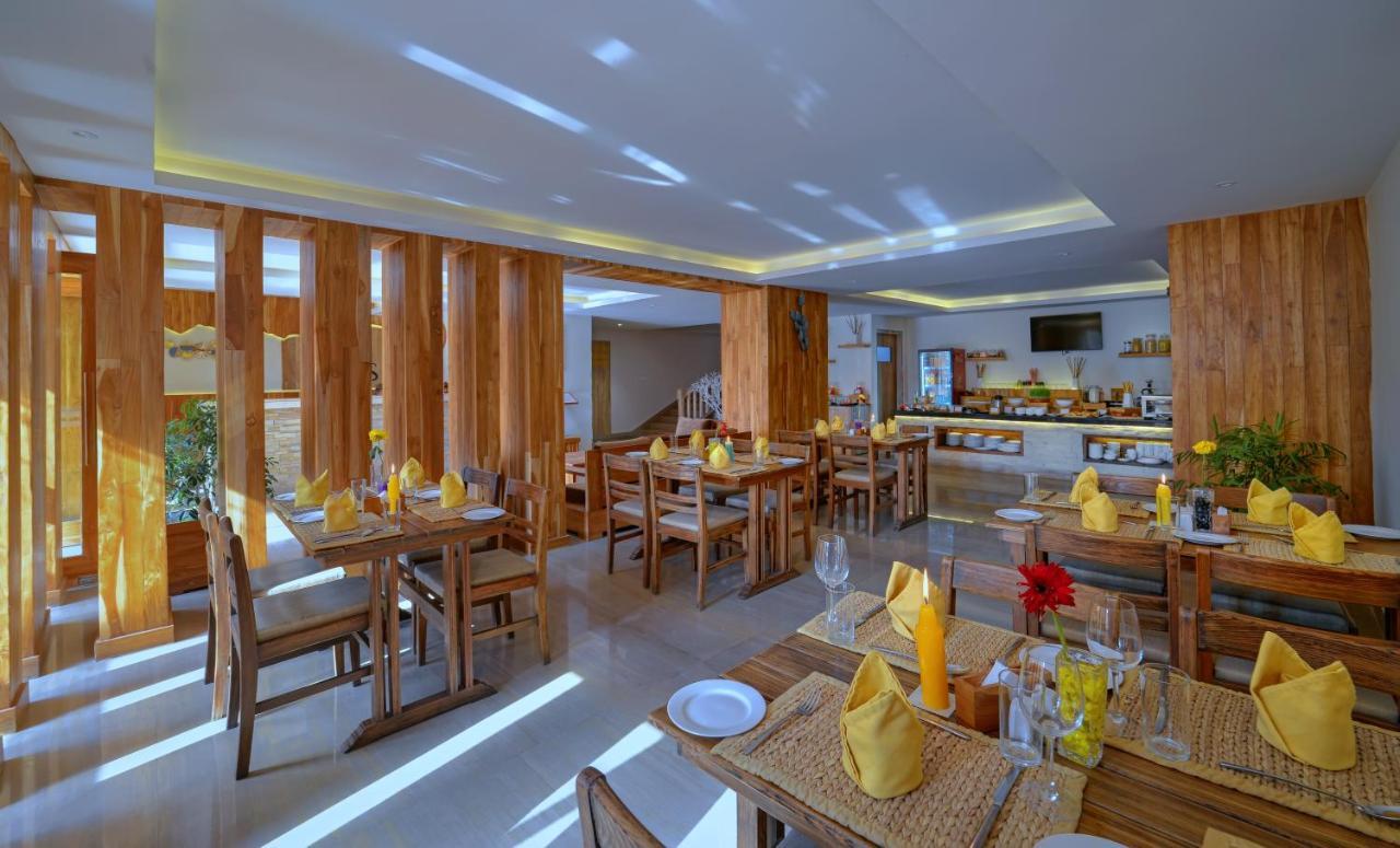 Aabas Pokhara By Barahi Hospitality Hotel Exterior photo